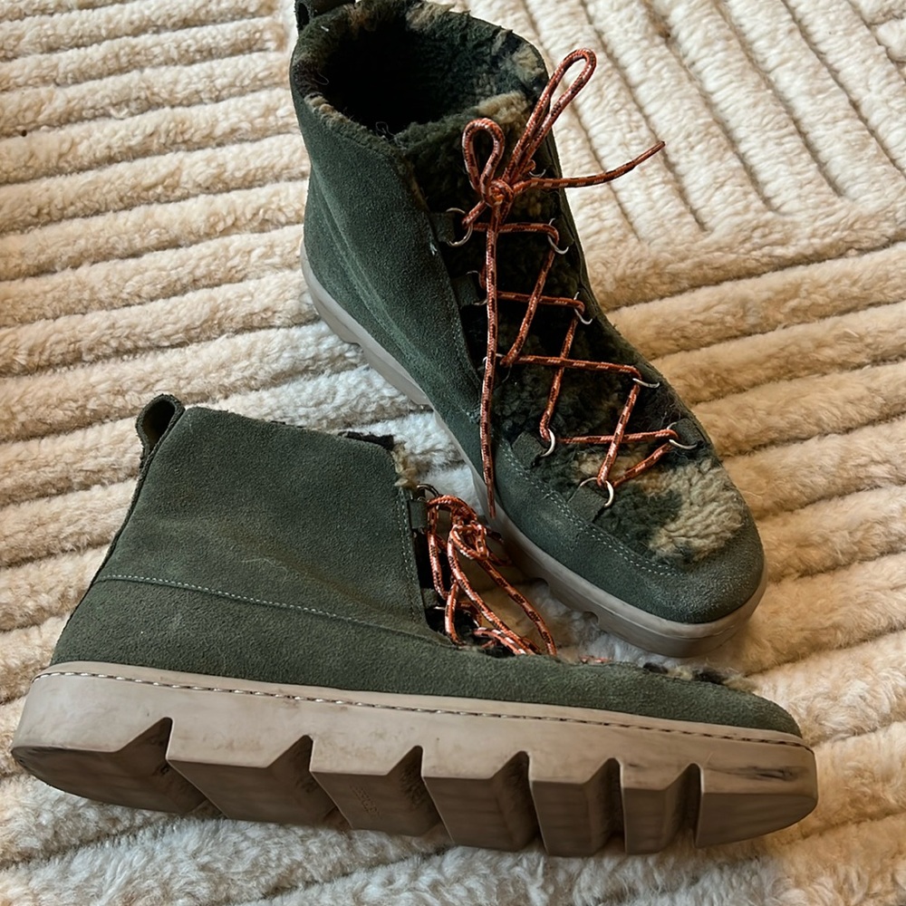 Bernardo Women’s Dana Boots 9
